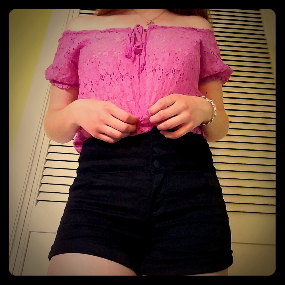 Derek Heart Lace Top: size medium